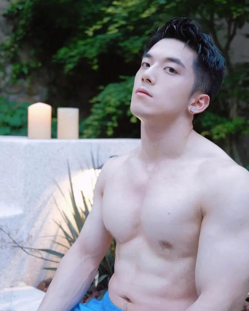 ถอดโชว์เรือนร่าง 2940