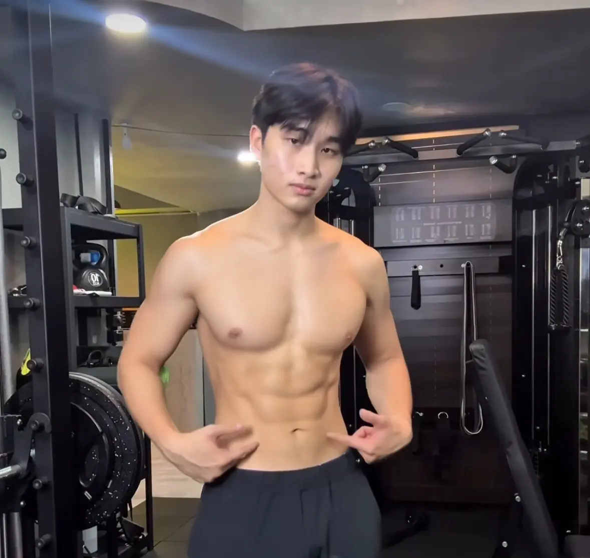 เทรนเนอร์หล่อบอกต่อ
