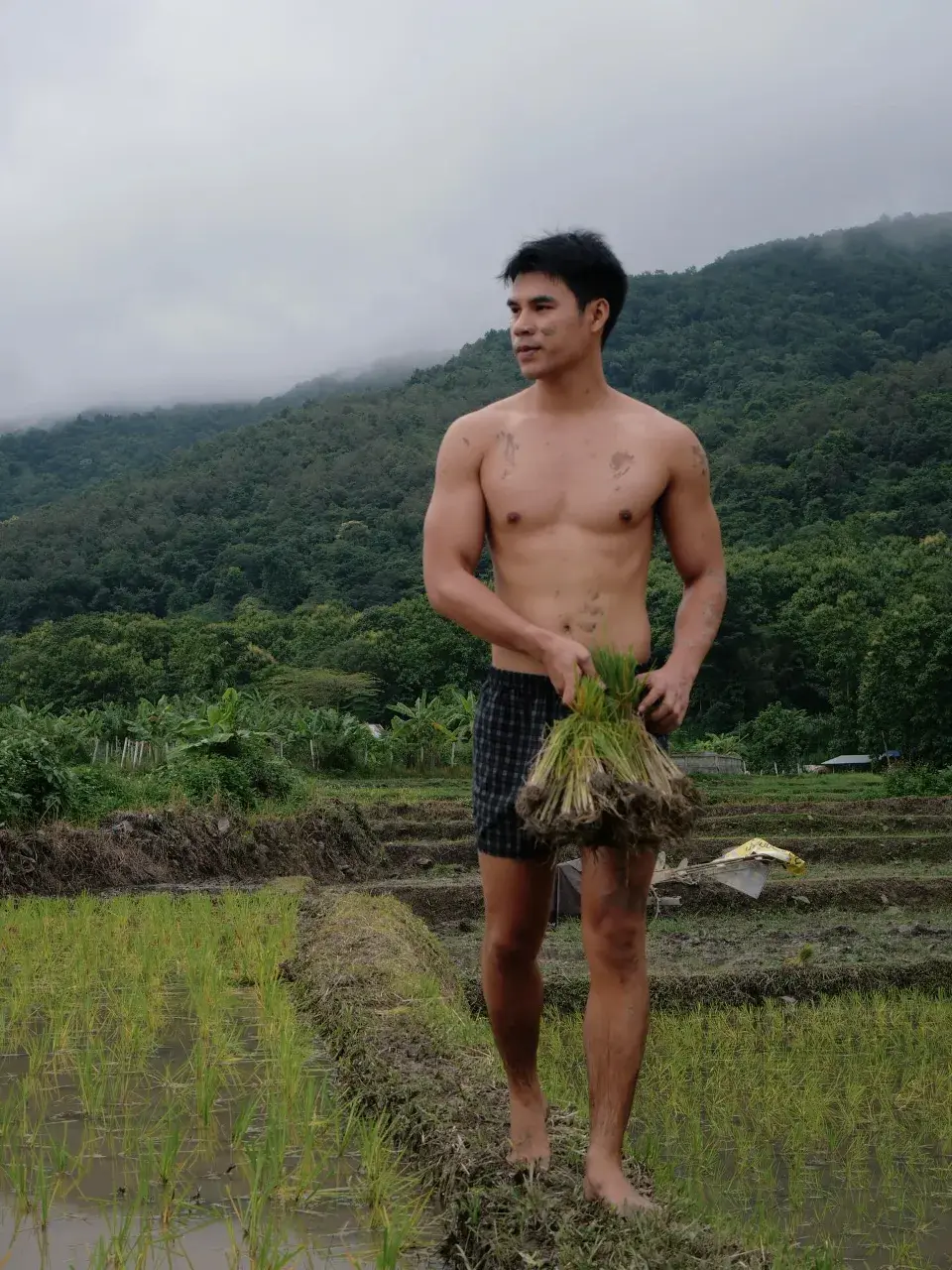 อย่ามองเด่วน้องจะท้องไม่รู้ตัว