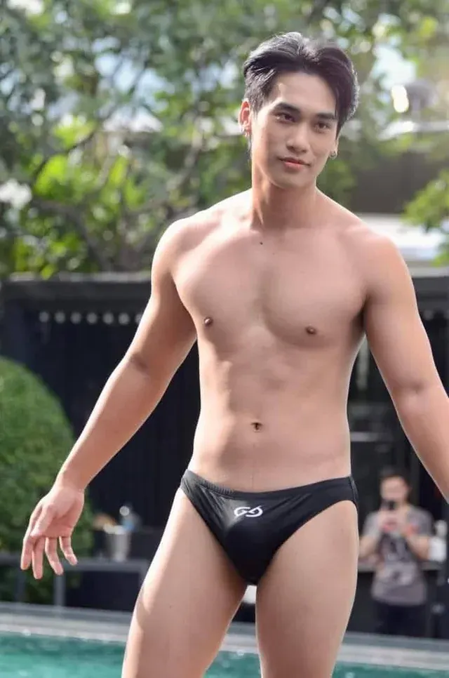 Picked up from Asian Guys In Speedo Style Swimwear