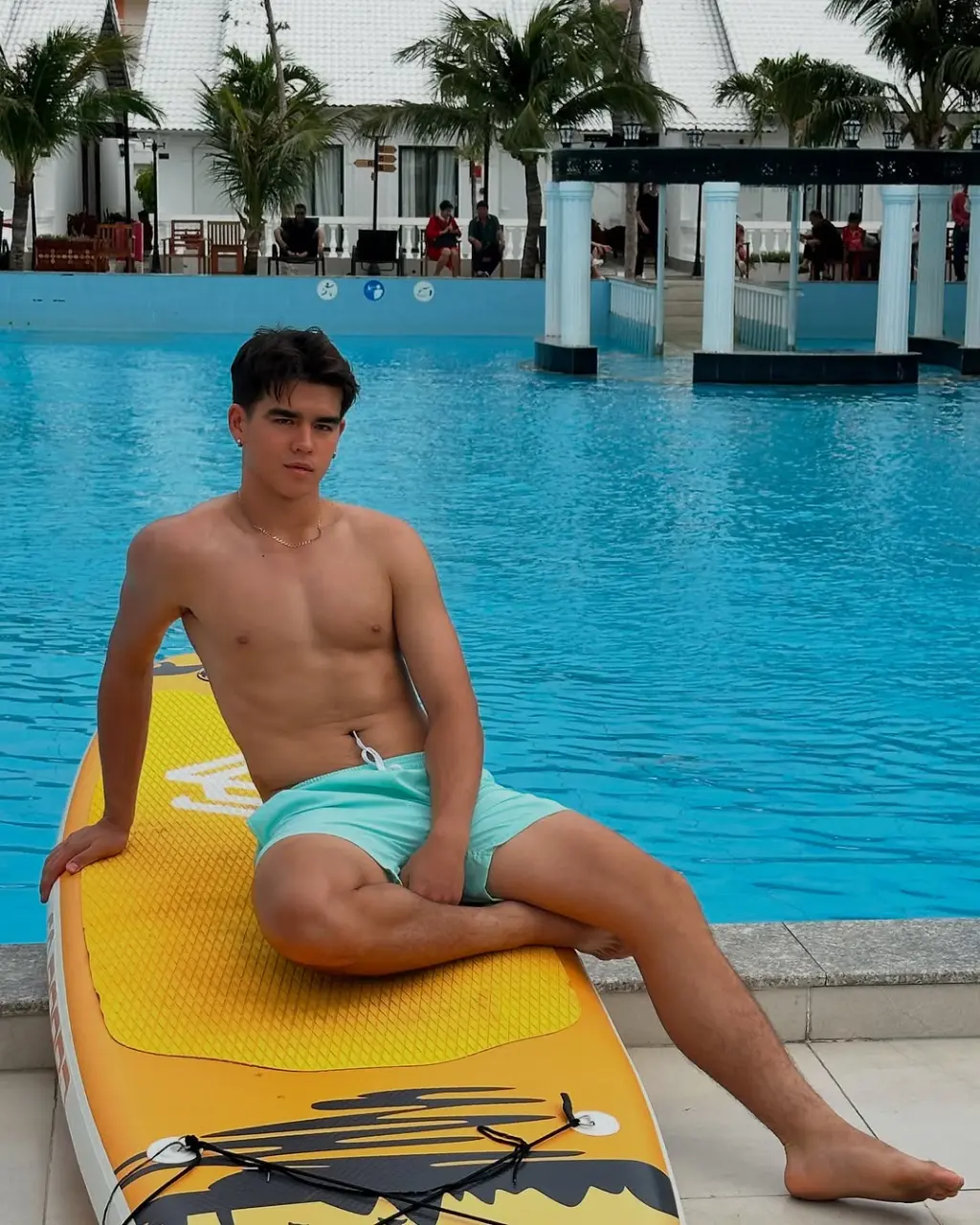Cool and cute guy : Jirayu Jack Tucker 2