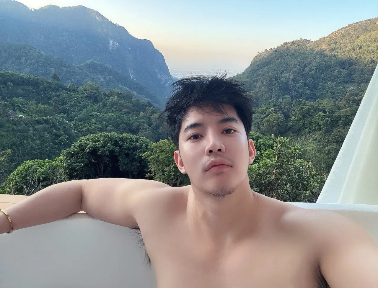 Financial Planner : Narapong Noukaew