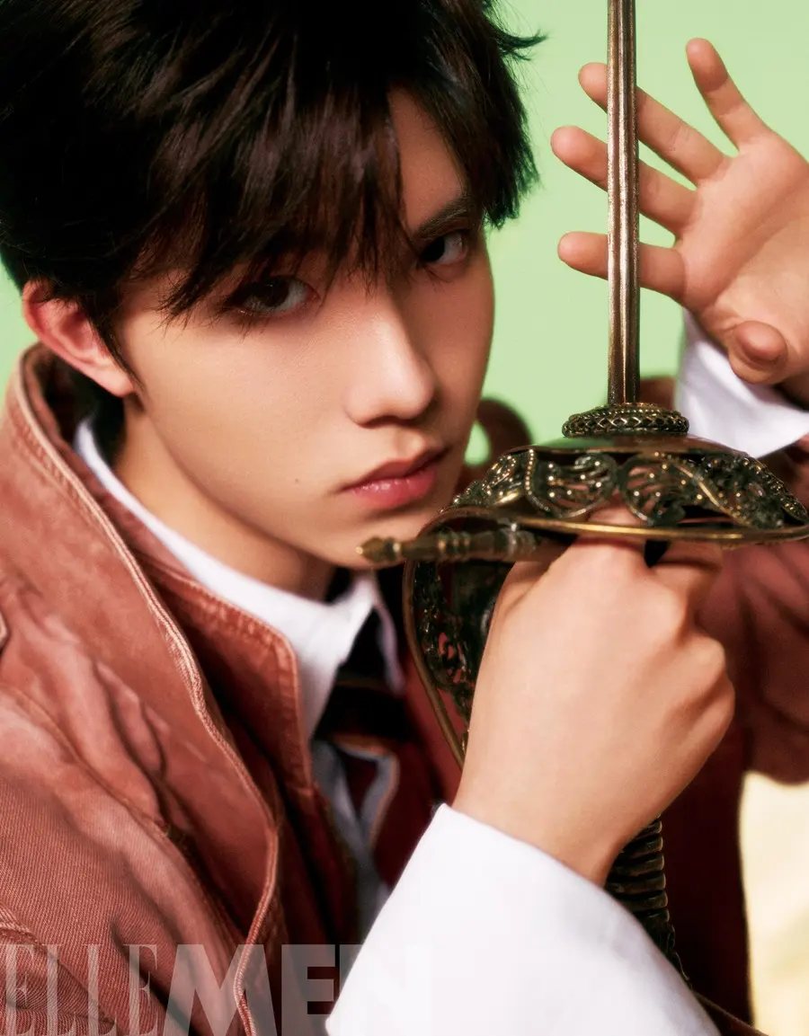 TOP landing boy @ ELLEMEN China May 2025
