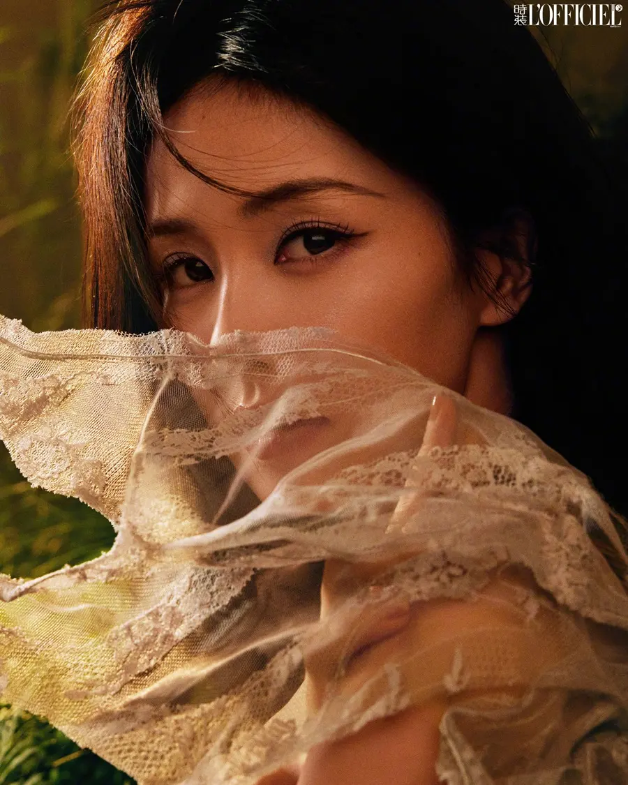 Bai Lu @ L&rsquo;OFFICIEL China August 2025