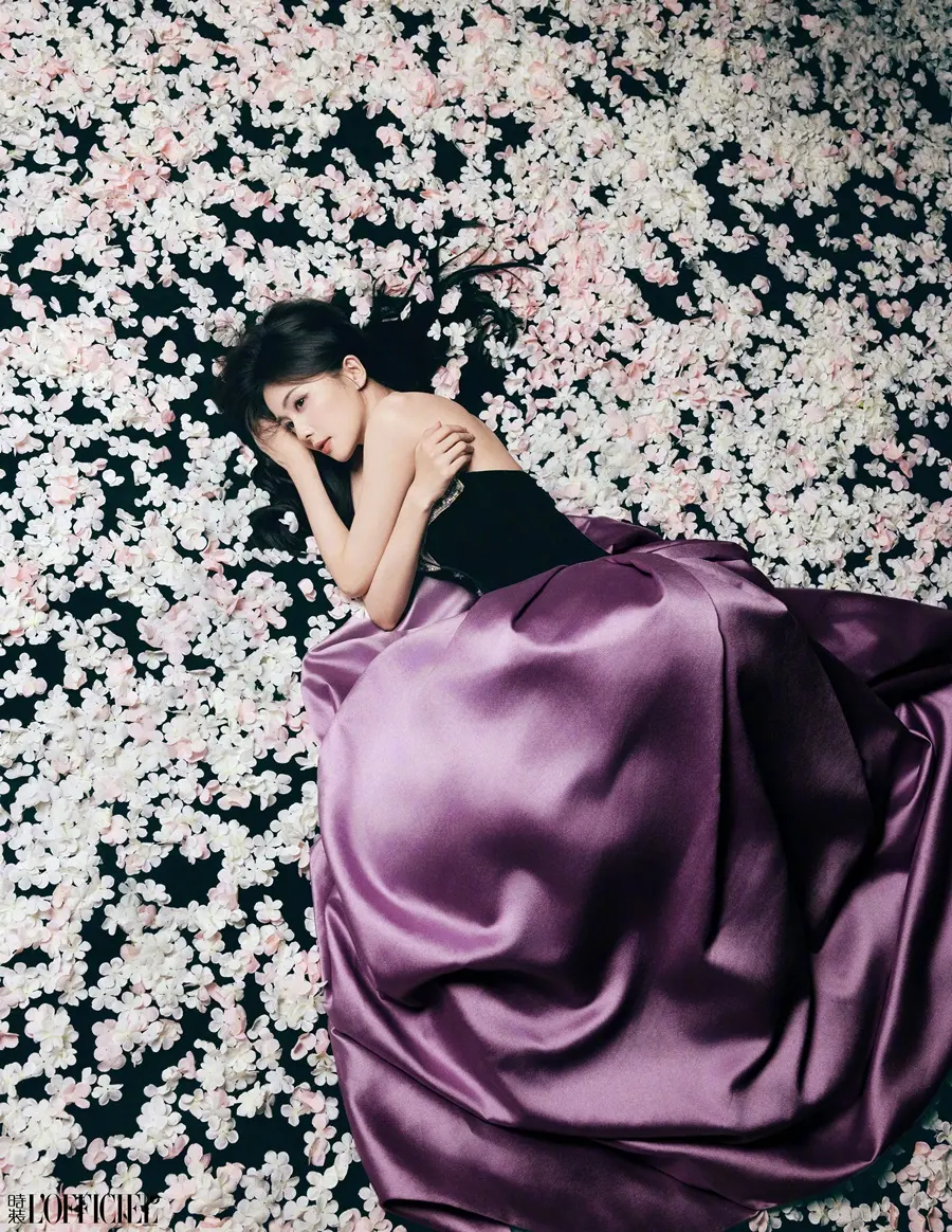 Bai Lu @ L&rsquo;OFFICIEL China August 2025