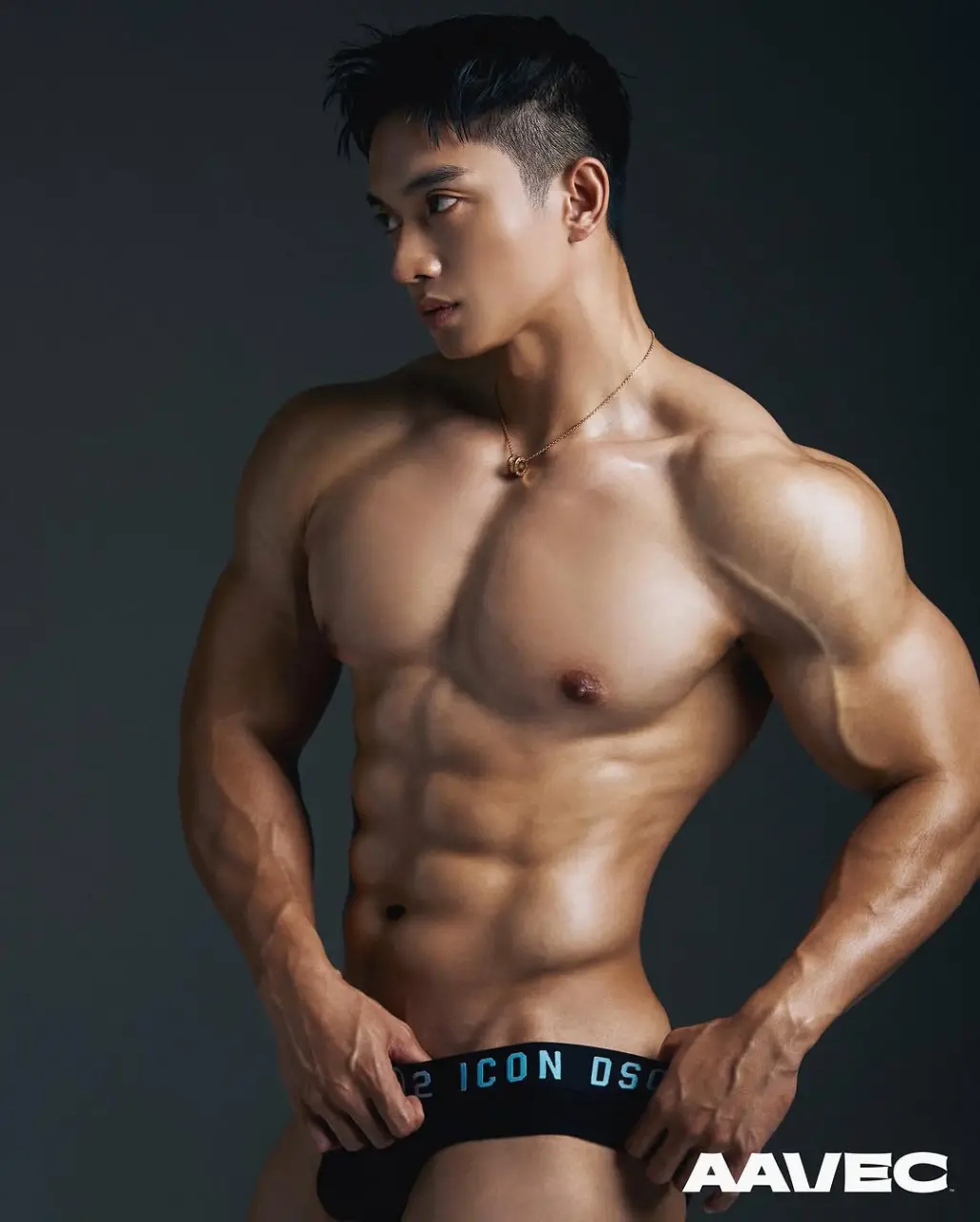 Fitness instructor : Gun Gun