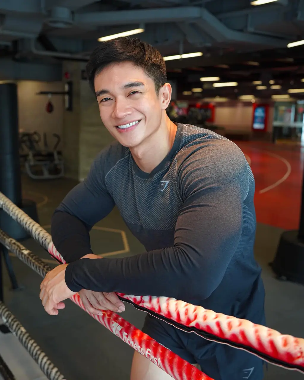 Fitness instructor : Gun Gun
