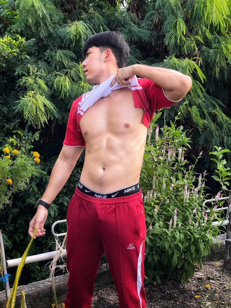 ถอดโชว์เรือนร่าง 2944