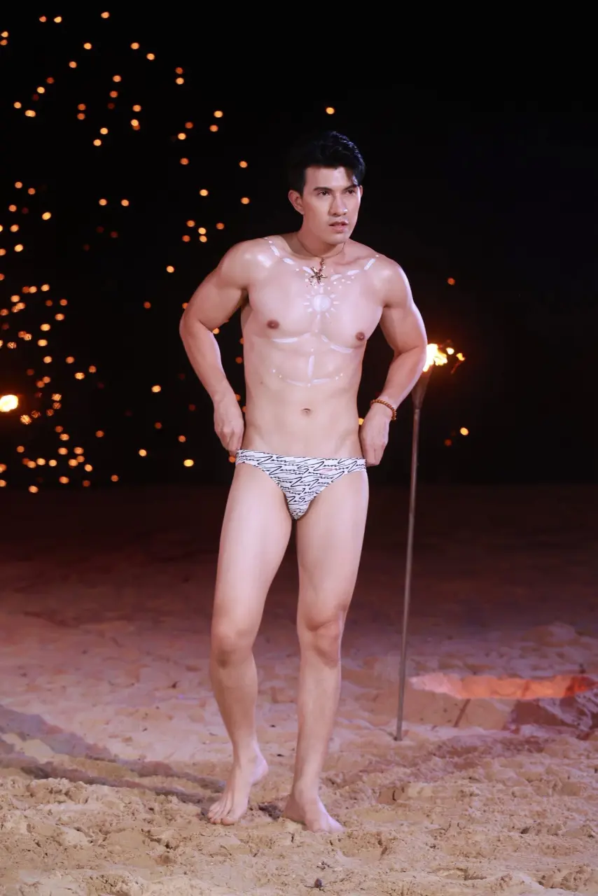 Mister International Thailand 2025 ชุดว่ายน้ำริมหาด