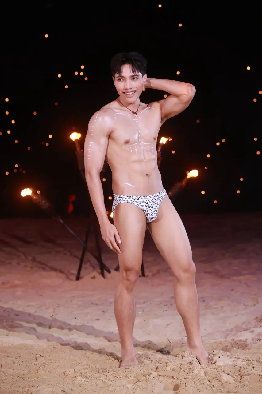 Mister International Thailand 2025 ชุดว่ายน้ำริมหาด