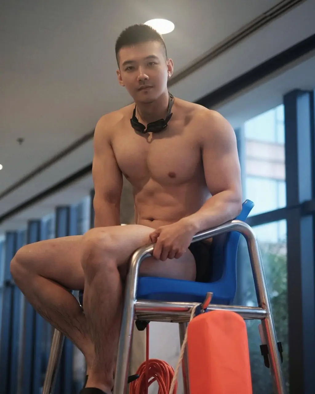Cool GUY : Louiewe卤蛋头