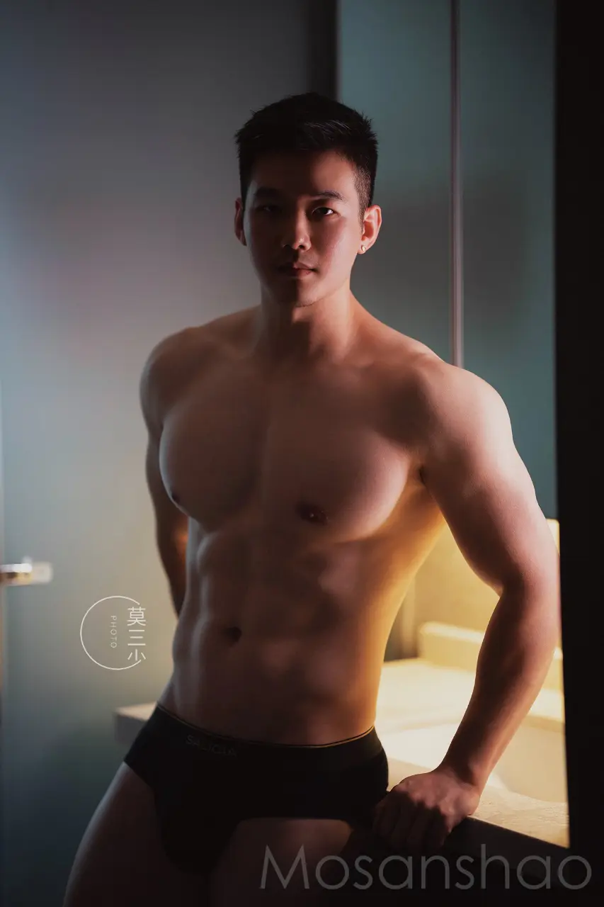 Cool GUY : Louiewe卤蛋头