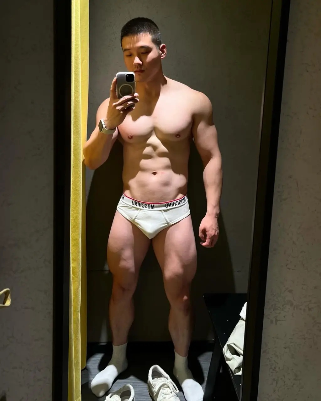 Cool GUY : Louiewe卤蛋头
