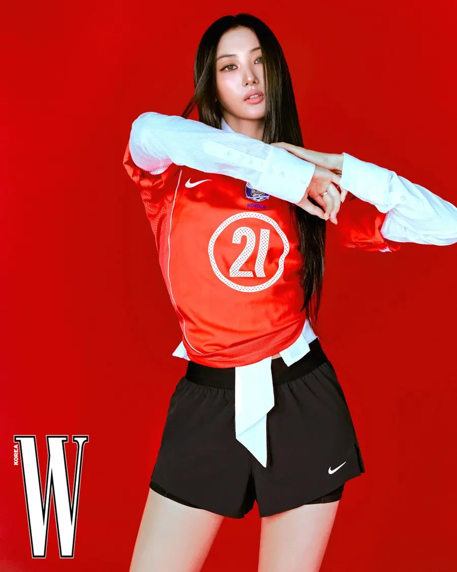 MEOVV & Hwang Hee Chan @ W Korea August 2025
