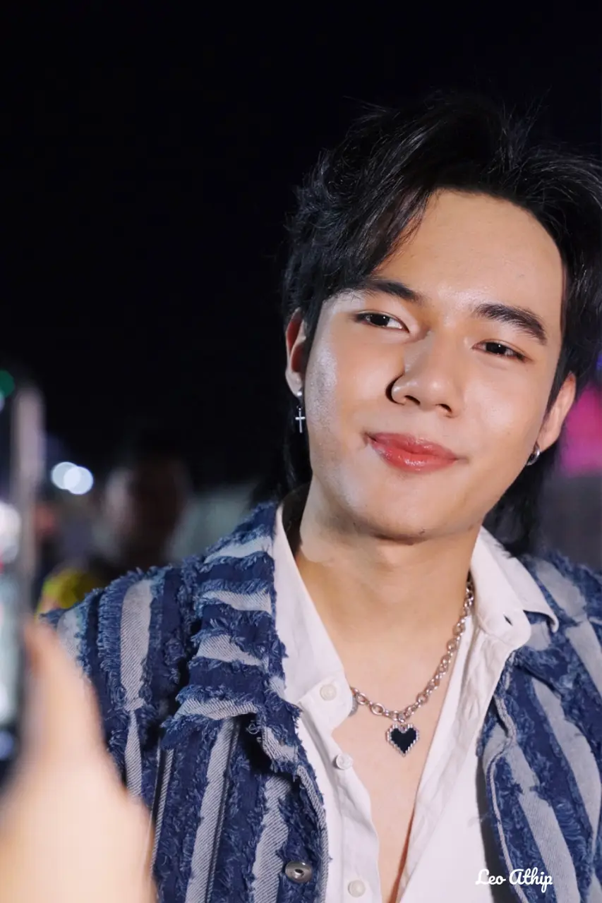 ลีโอ อธิป โสดา ไมค์ปลดหนี้