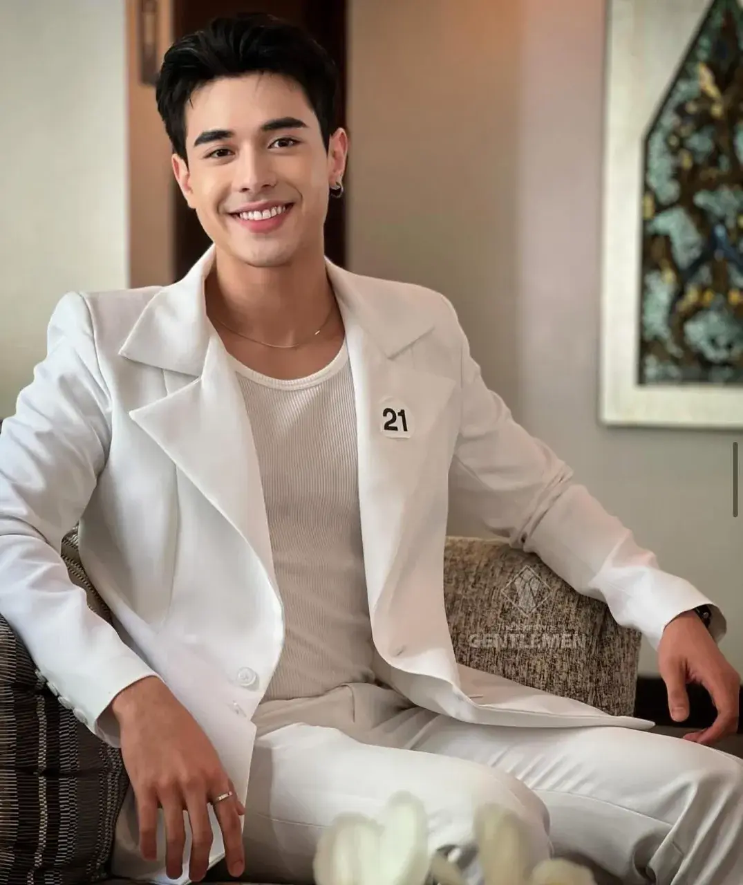 หล่อน่ารัก