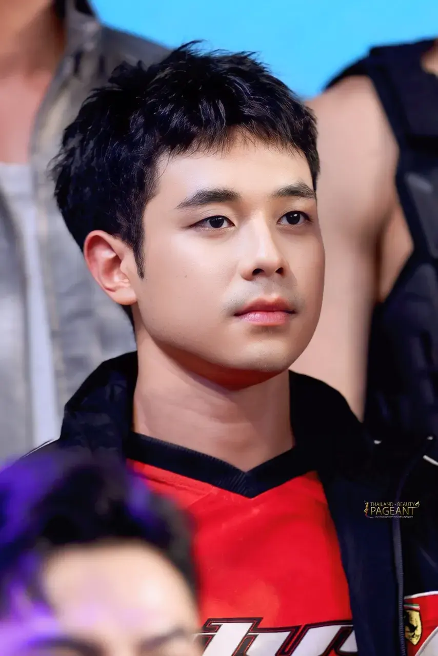 หล่อน่ารัก