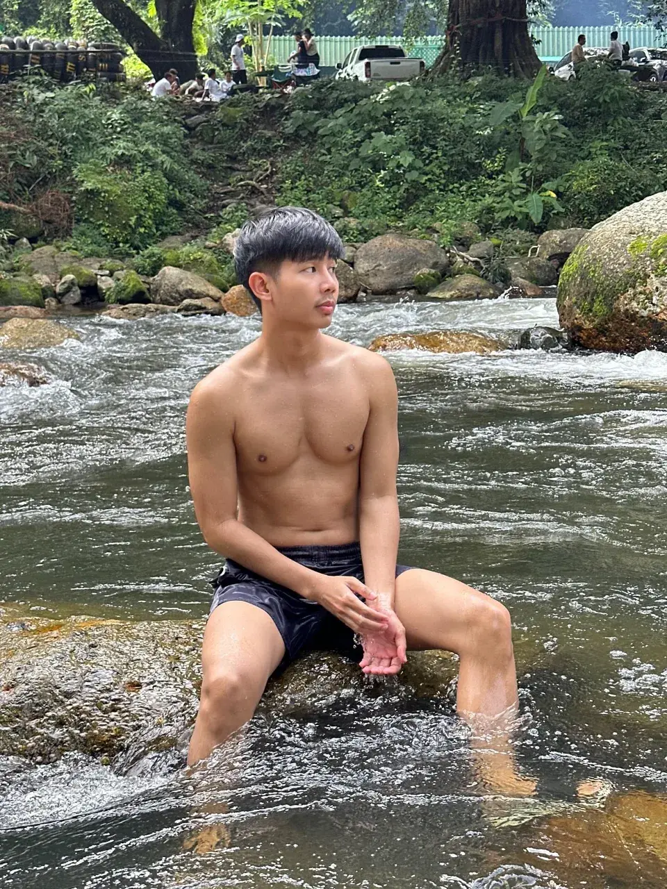 อยากรักกับเธอ