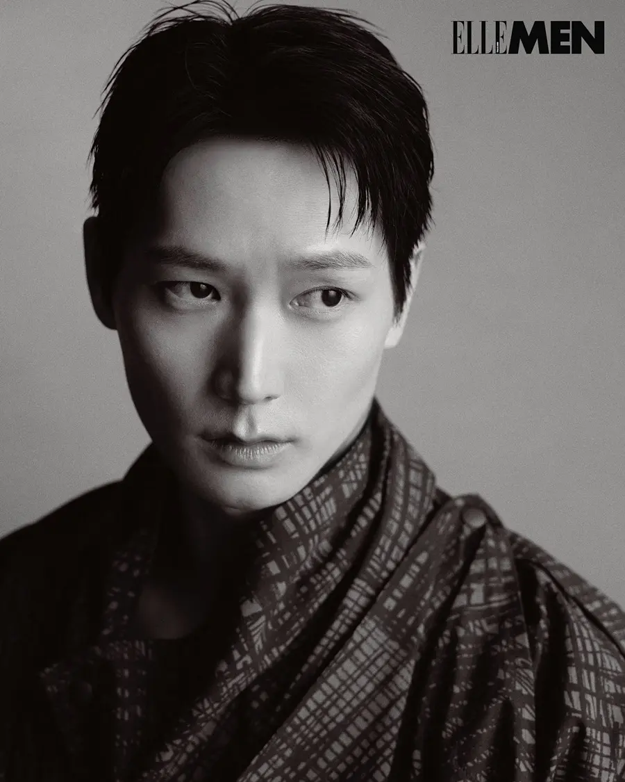 ไอซ์ซึ&ndash;ณัฐรัตน์ @ ELLE MEN Thailand July 2025
