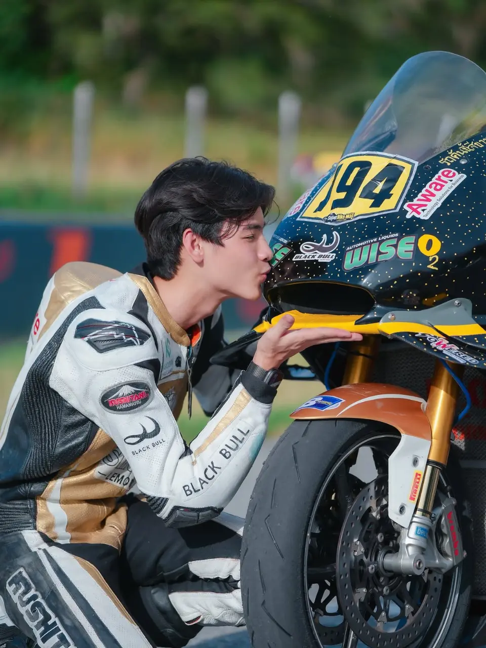 อิงค์ อัศวานันท์ แชมป์Super Bike