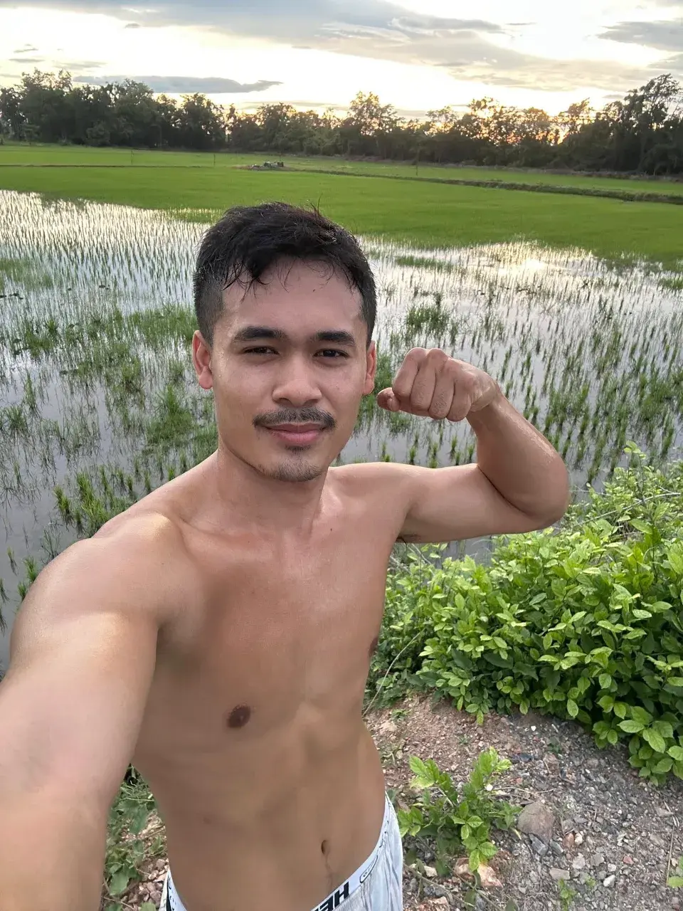 อมเลยไม่เกี่ยง