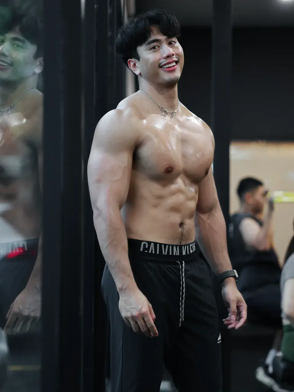 หนุ่มล่ำๆอยากปล้ำเลยพี่