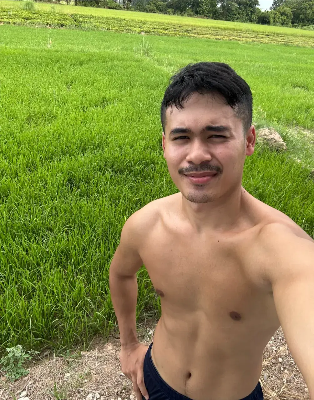 ชอบคนมีหนวด