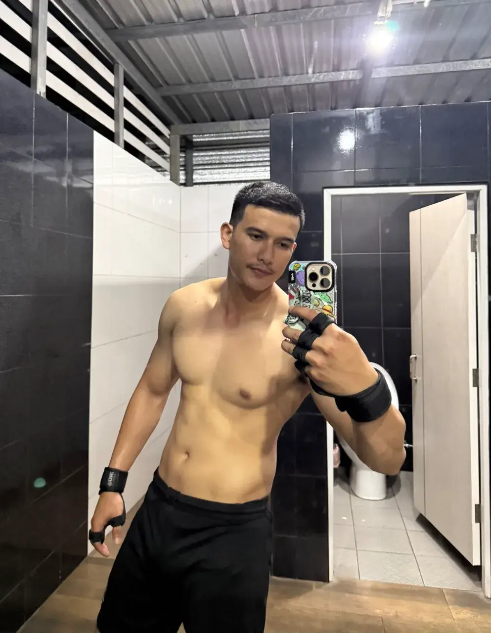 ทรงนี้แข็งโป๊ก