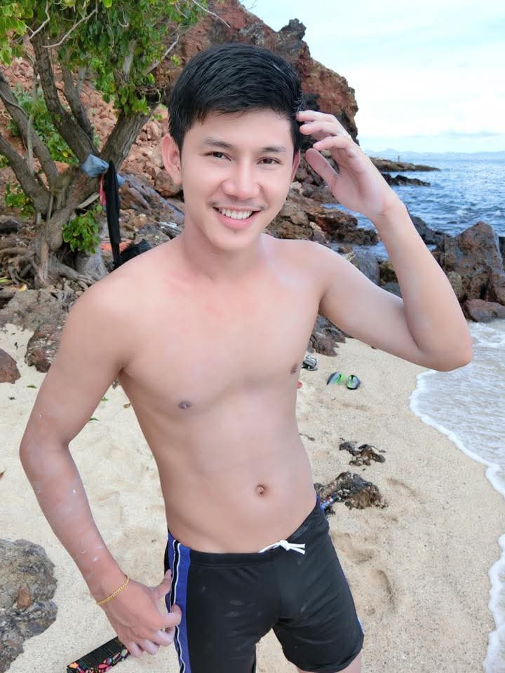 หนุ่มพม่า