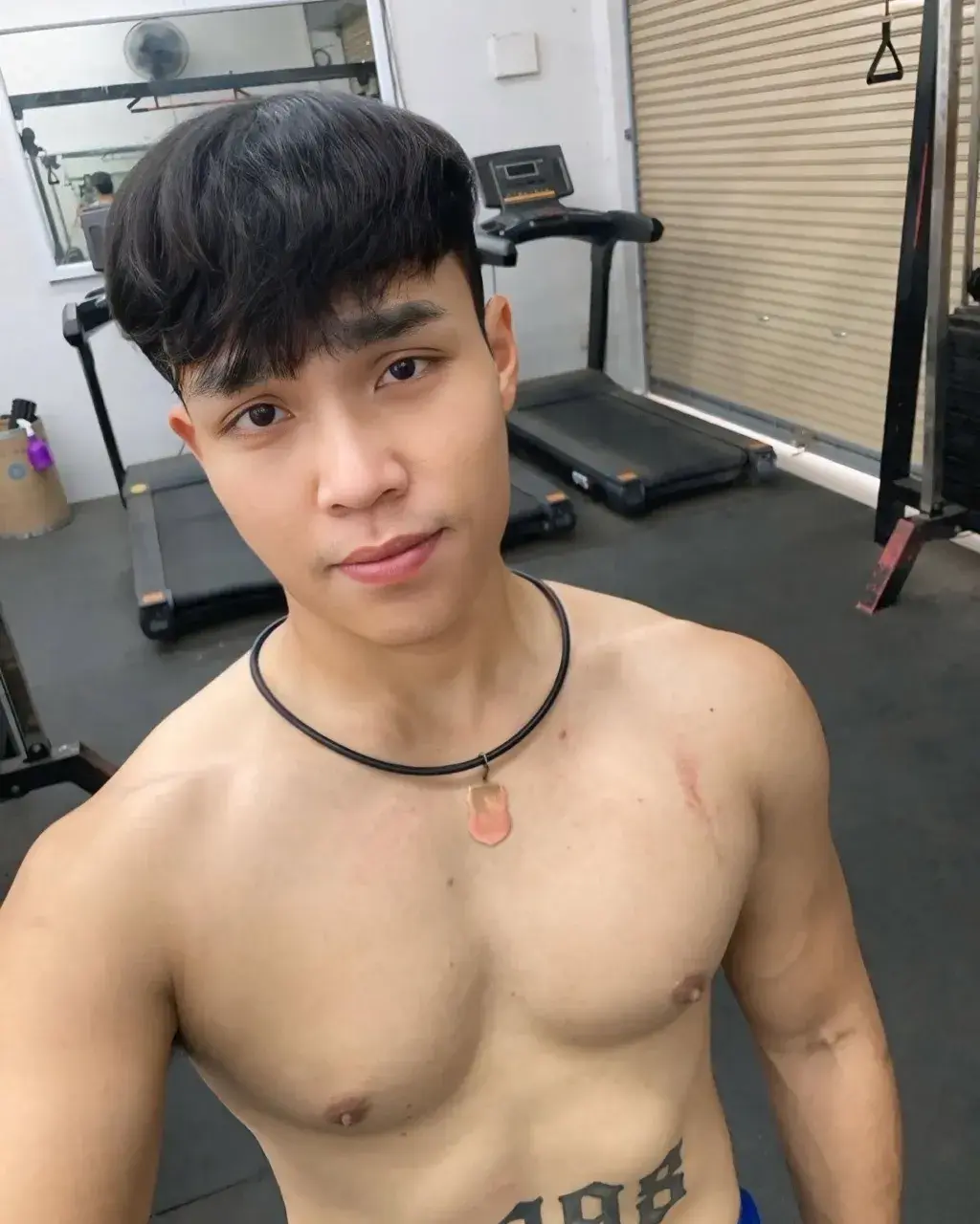 อกแน่นๆอยากซบ
