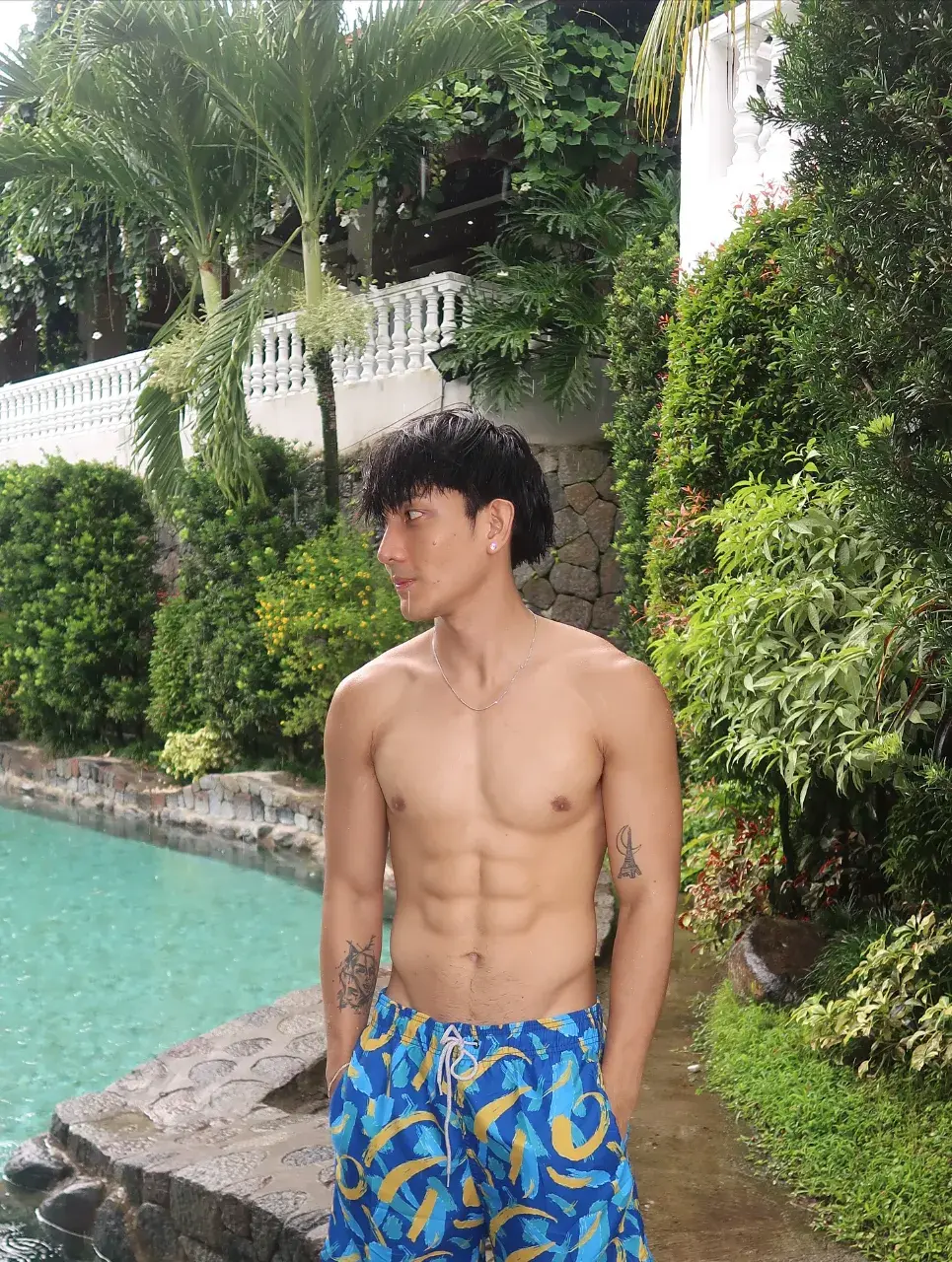เริ่มจากเล็มขอบๆ