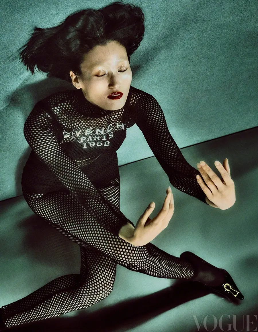 VOGUE China September 2025 (20th Anniversary issue)