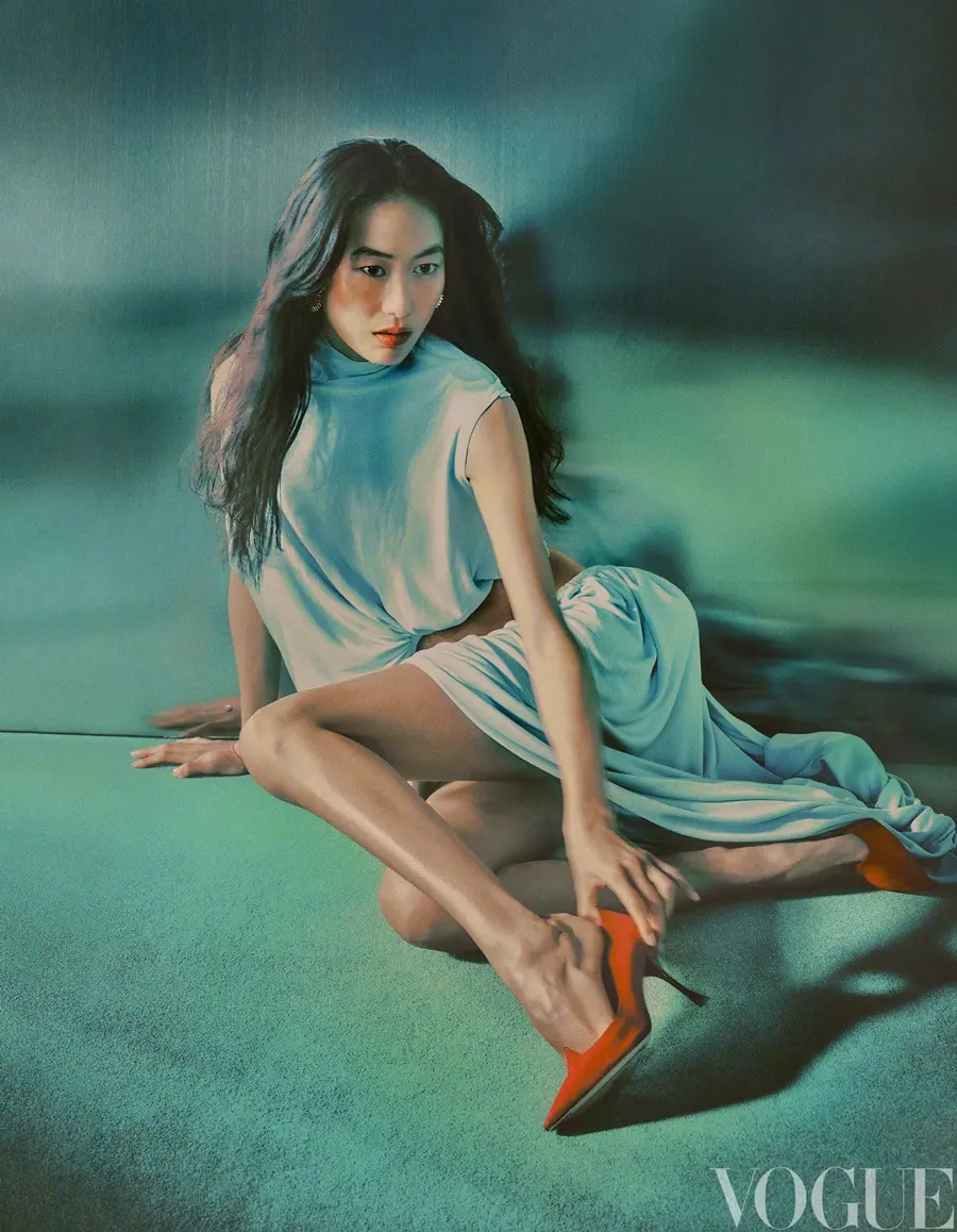 VOGUE China September 2025 (20th Anniversary issue)