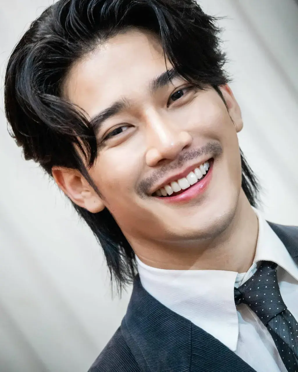 หนุ่มเจ้าเสน่ห์