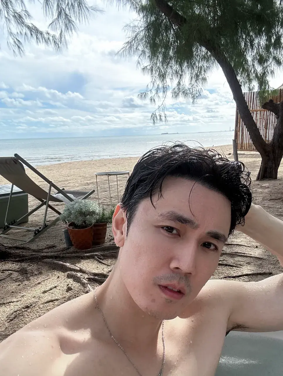 ขาวเนียนละมุนดีจังเฮียยย