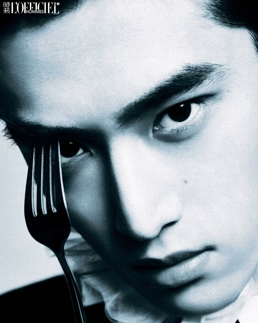 Zhang Kangle @ L&rsquo;OFFICIEL HOMMES China August 2025