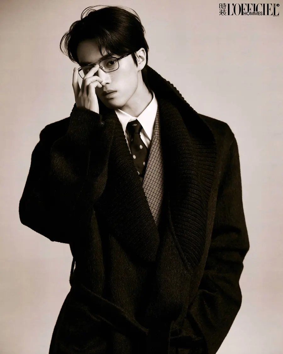 Zhang Kangle @ L&rsquo;OFFICIEL HOMMES China August 2025