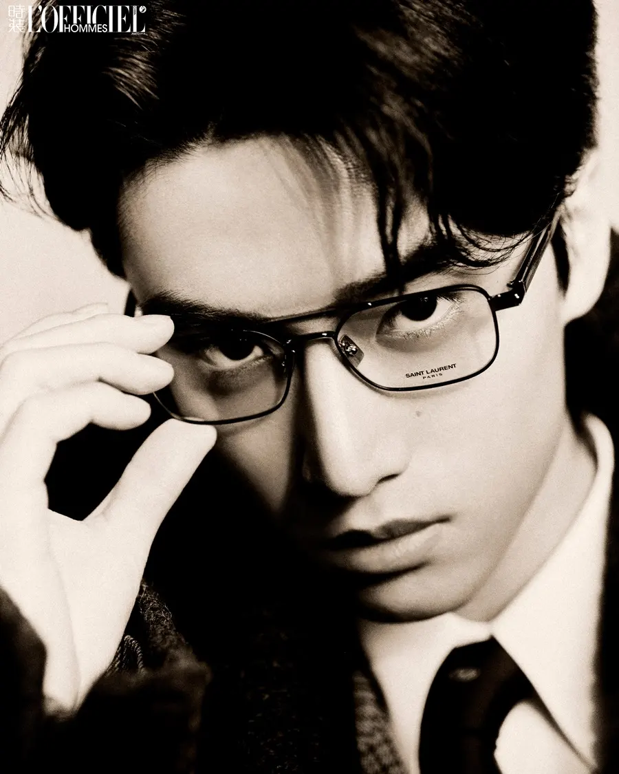 Zhang Kangle @ L&rsquo;OFFICIEL HOMMES China August 2025