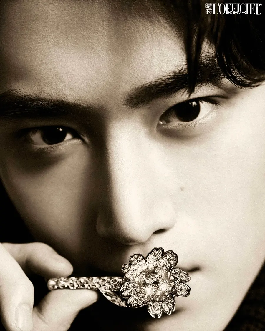 Zhang Kangle @ L&rsquo;OFFICIEL HOMMES China August 2025
