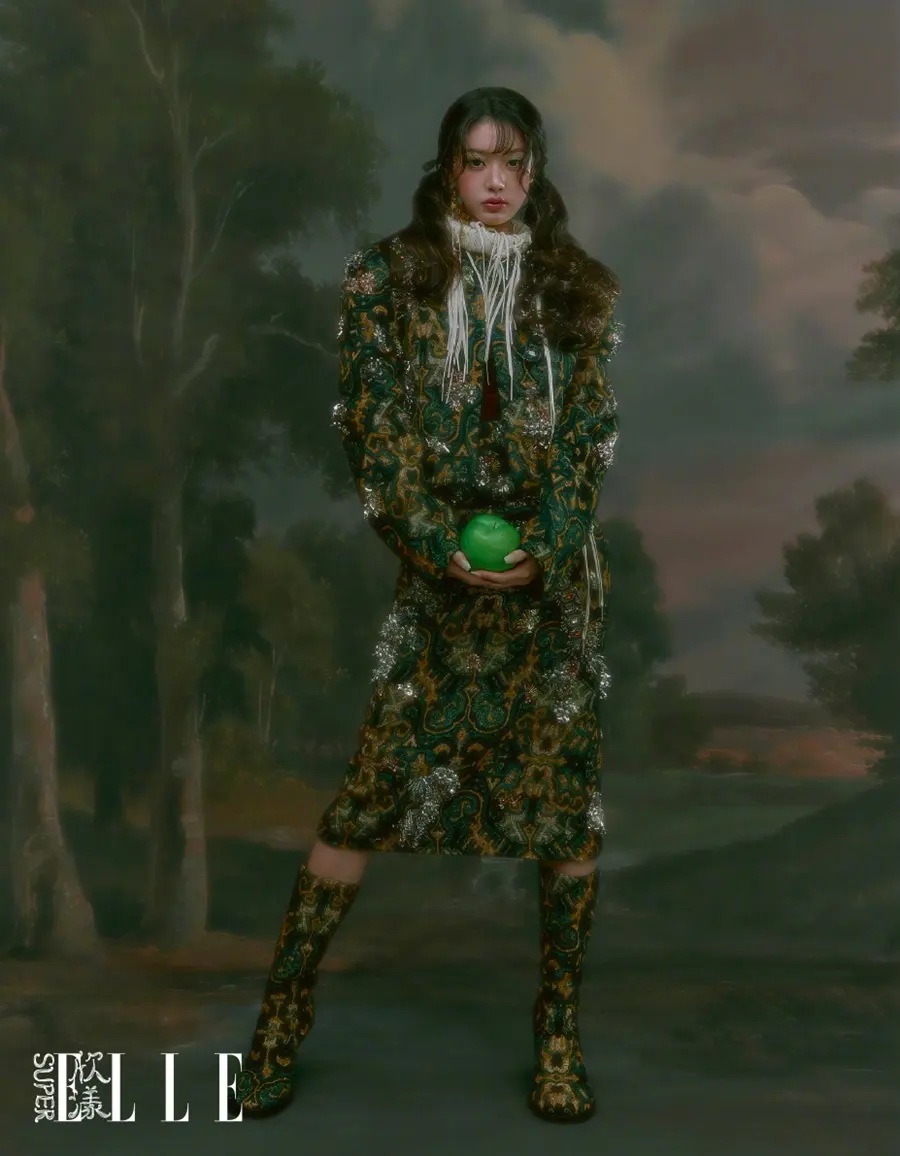 (IVE) Jang Wonyoung @ SuperELLE China September 2025