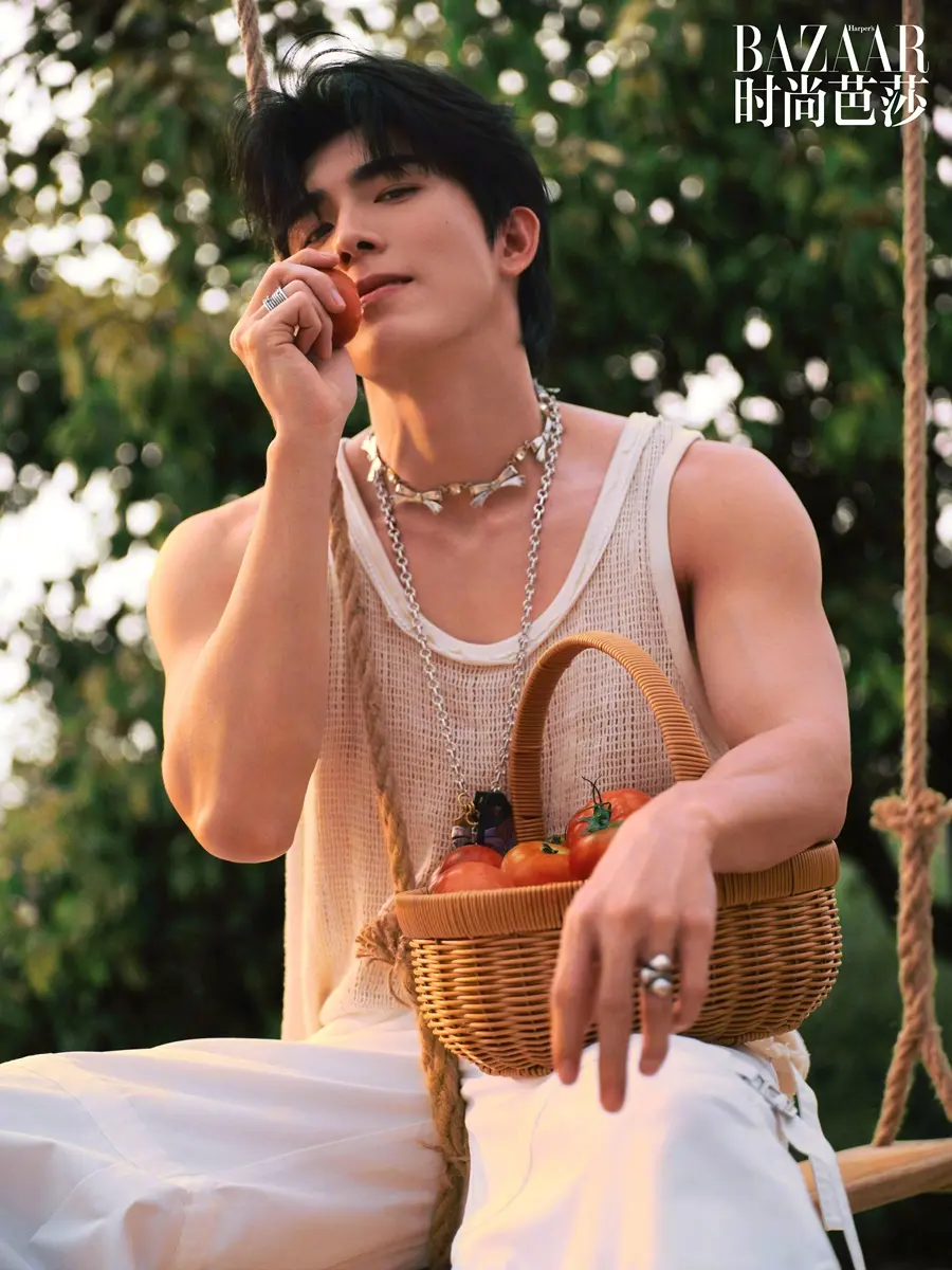 บูม รวีวิชญ์ @ Harper&rsquo;s BAZAAR China August 2025
