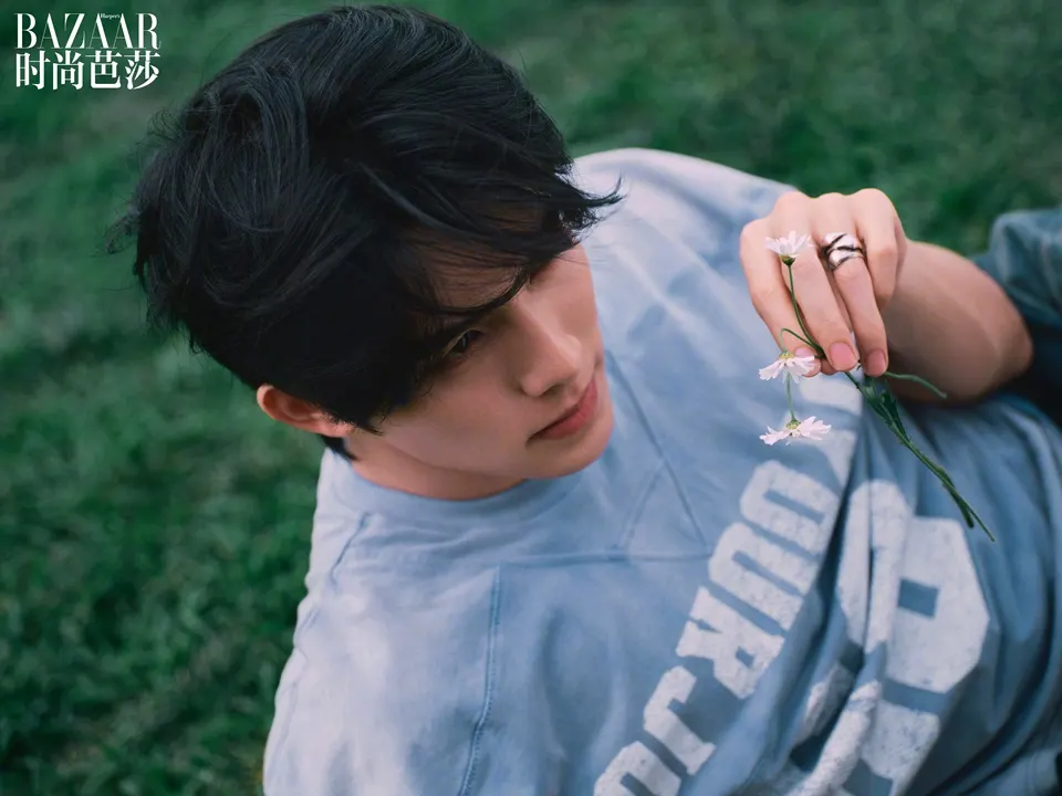 บูม รวีวิชญ์ @ Harper&rsquo;s BAZAAR China August 2025