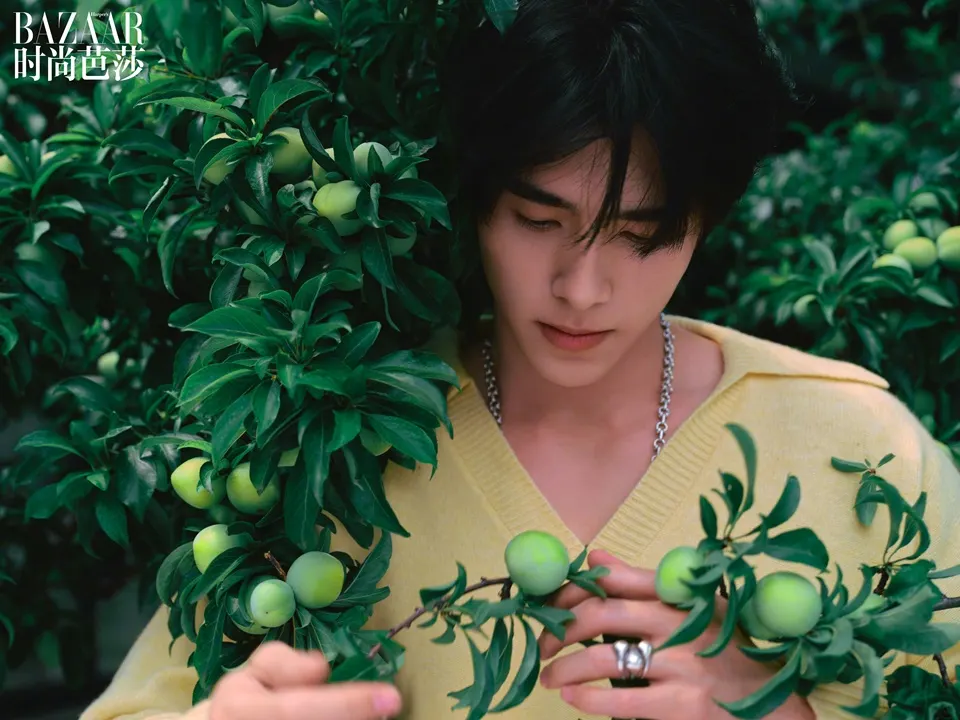 บูม รวีวิชญ์ @ Harper&rsquo;s BAZAAR China August 2025