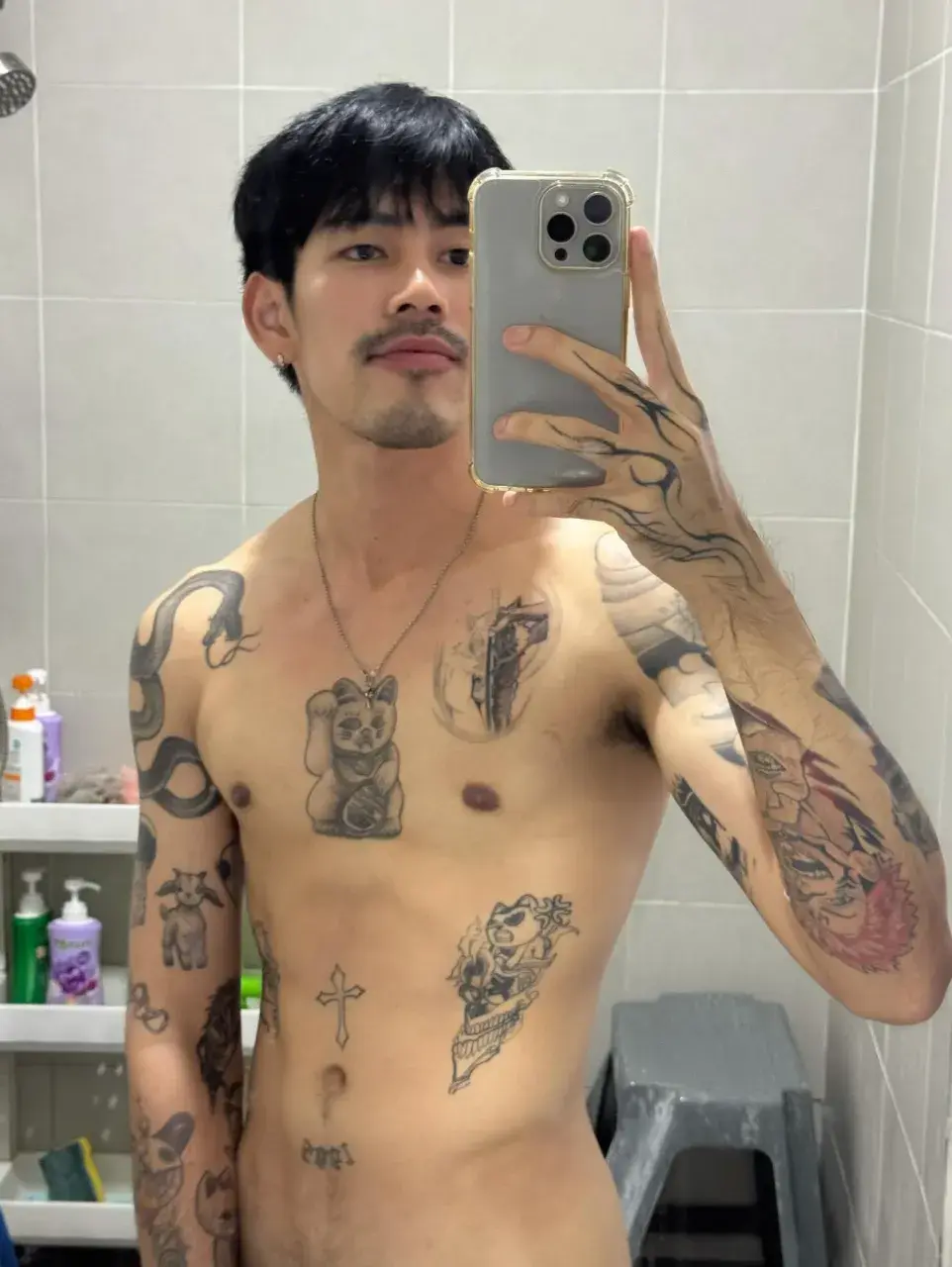 เห็นรอยสักแล้วรักเลย