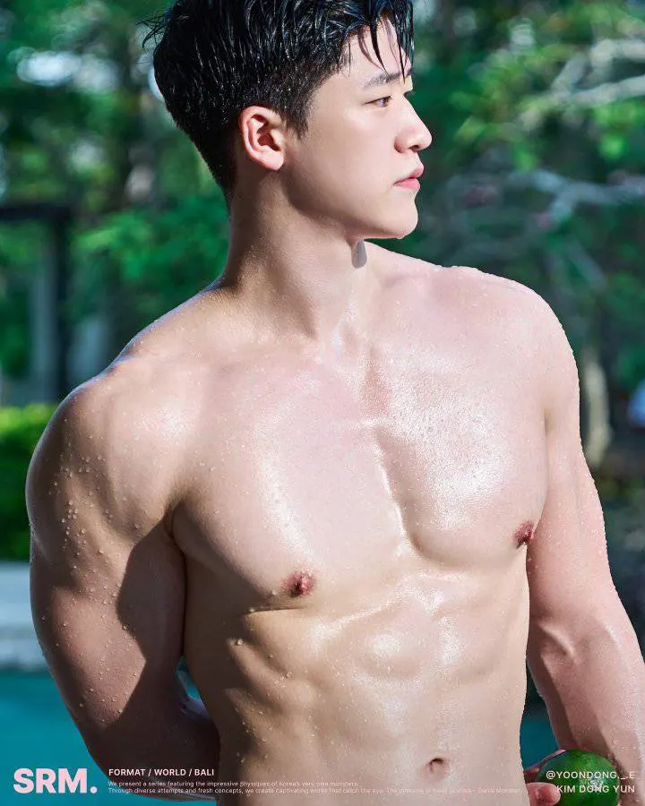 หนุ่มเกาหลีงานดี มีวาร์ป ( IG : yoondong._.e )