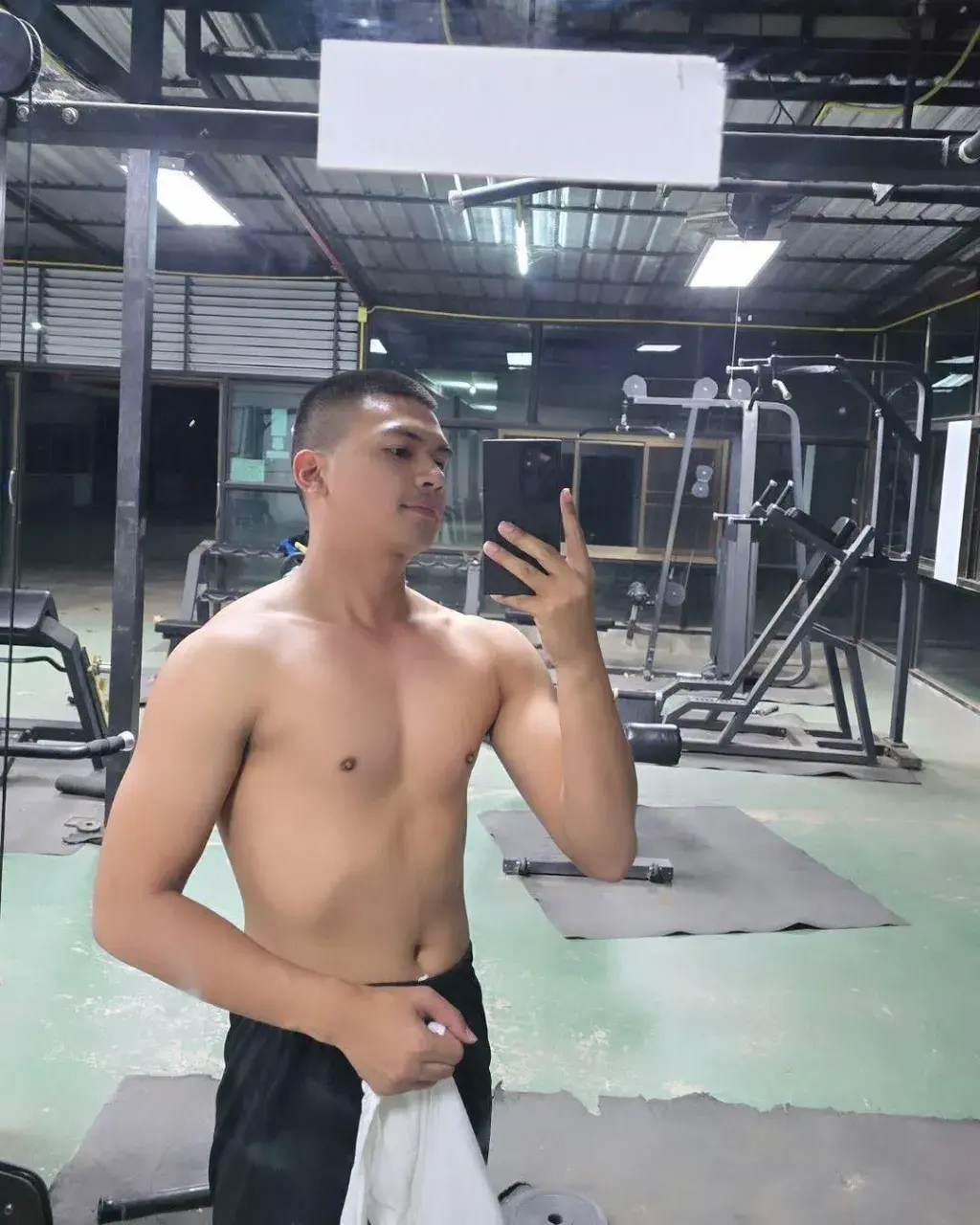 ส่องรักให้เสียเหงื่อ