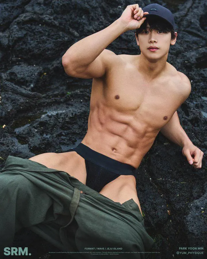 หนุ่มเกาหลีงานดี มีวาร์ป ( IG : yum_physique )