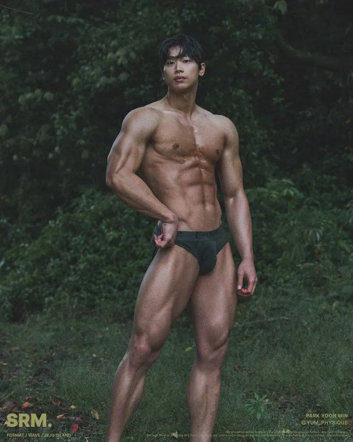 หนุ่มเกาหลีงานดี มีวาร์ป ( IG : yum_physique )