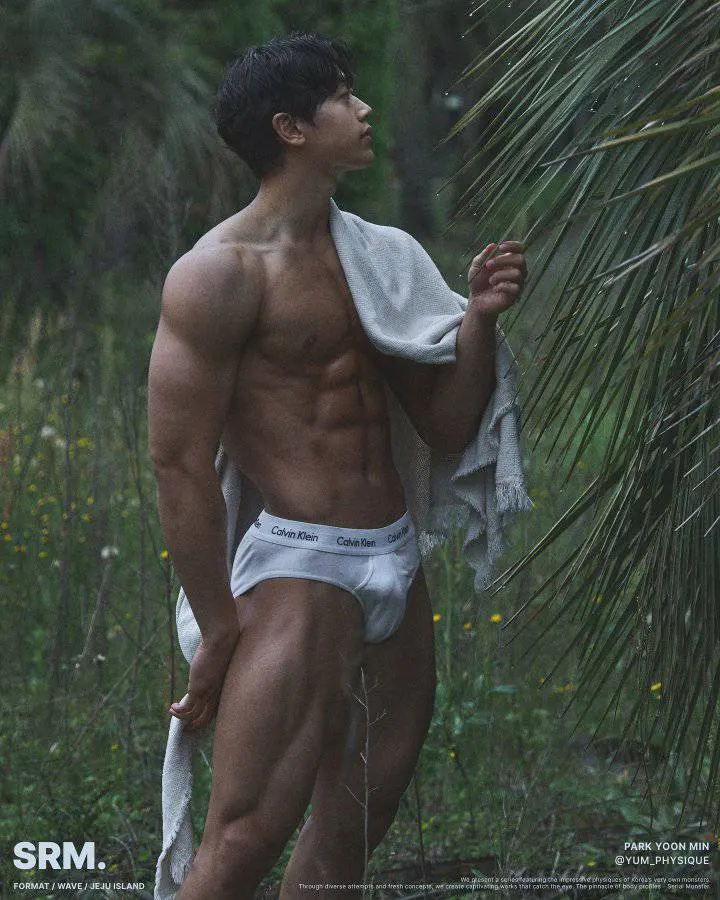หนุ่มเกาหลีงานดี มีวาร์ป ( IG : yum_physique )