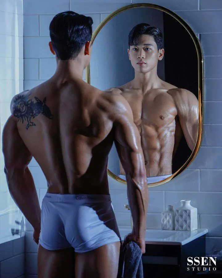 หนุ่มเกาหลีงานดี มีวาร์ป ( IG : yum_physique )